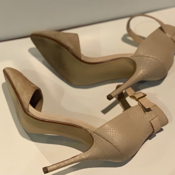 Steve Madden Suede Pump - Picture 3 of 3